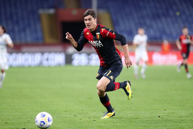  萨勒尼塔纳保级发力，逼平强敌那不勒斯