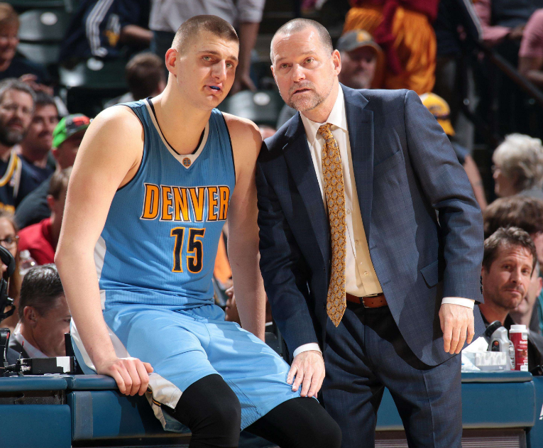  约基奇统治内线掘金主场大胜森林狼稳固榜首