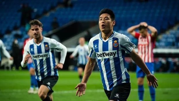  莱比锡红牛客场险胜，德甲争冠格局再生变数